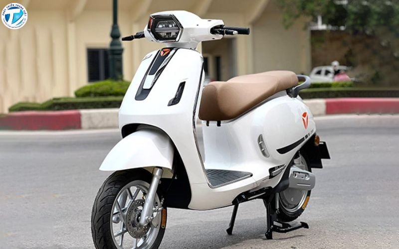 Công suất động cơ và hiệu năng vận hành cũng ảnh hưởng nhiều đến giá bán